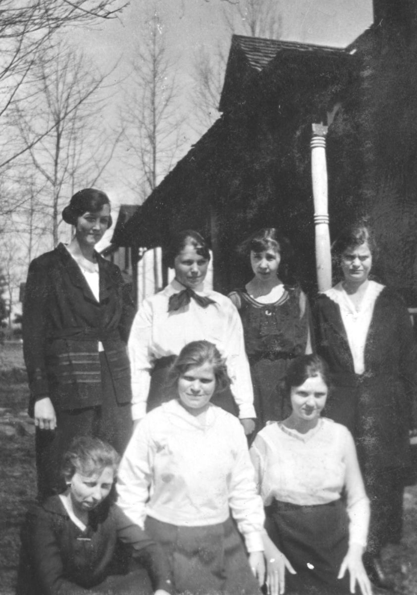 Juniata Voorheis back row second from left at Brevard Institute, Brevard NC 1921.